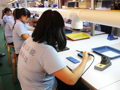 南德組太陽(yáng)能組件裝配線(xiàn)