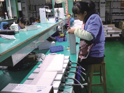 南德新型鋰電池生產(chǎn)線(xiàn)