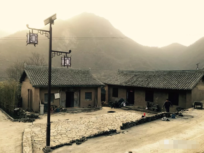 太陽(yáng)能庭院燈_太陽(yáng)能仿古路燈_南德太陽(yáng)能路燈