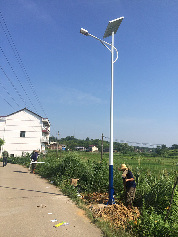 湖南省邵陽市橋頭鎮(zhèn)太陽能路燈工程案例