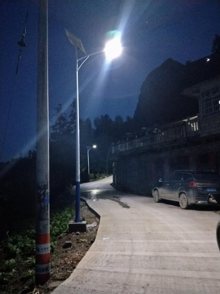 太陽(yáng)能路燈_四川太陽(yáng)能路燈_太陽(yáng)能路燈廠家
