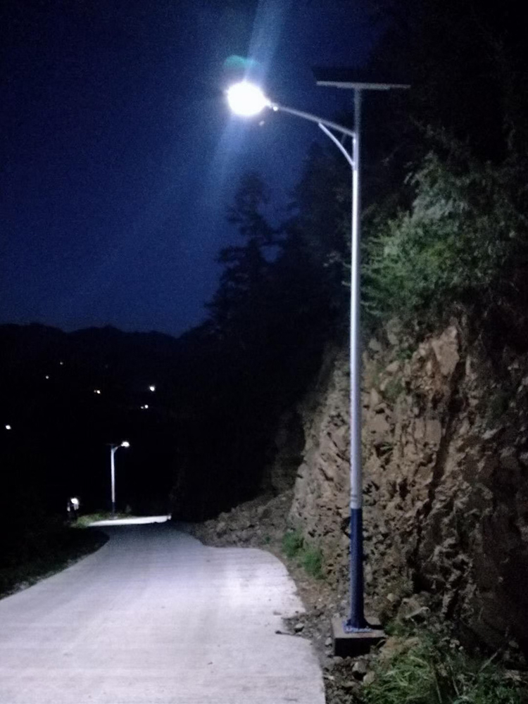 太陽(yáng)能路燈_四川太陽(yáng)能路燈_太陽(yáng)能路燈廠家