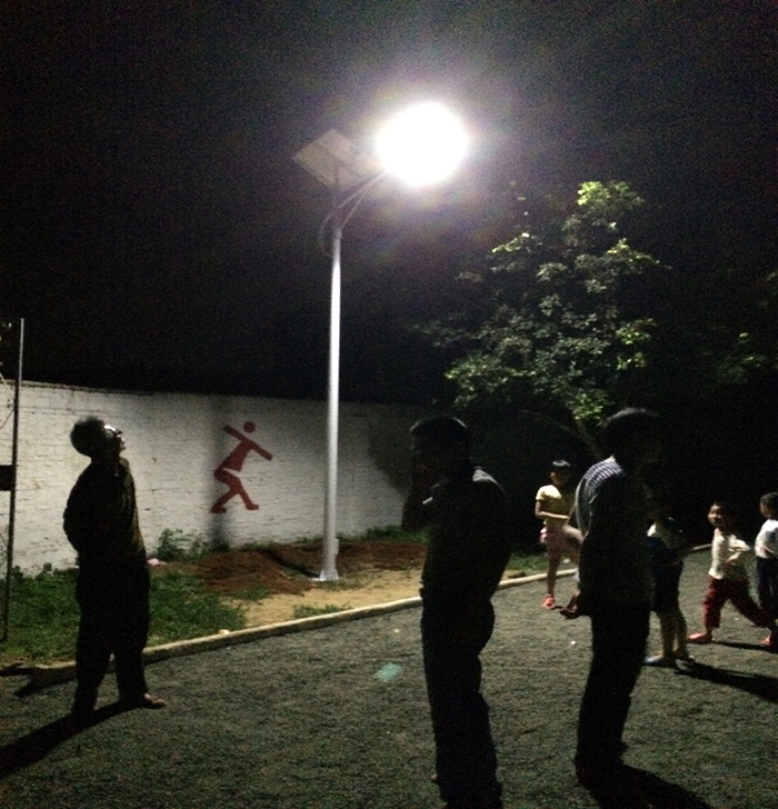 南德太陽(yáng)能路燈 太陽(yáng)能路燈生產(chǎn)廠家 6米太陽(yáng)能路燈