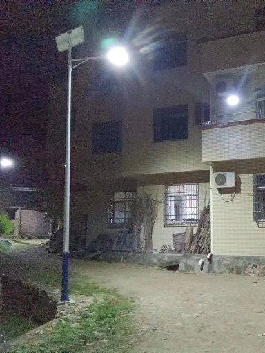 無懼黑夜的守護(hù)者——南德太陽能路燈全天候照明