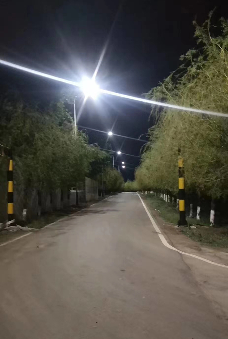 廣西太陽能路燈_新農(nóng)村太陽能路燈_南德太陽能路燈生產(chǎn)廠家