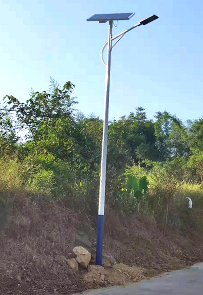 6米太陽(yáng)能路燈_30W太陽(yáng)能路燈_南德太陽(yáng)能路燈生產(chǎn)廠家