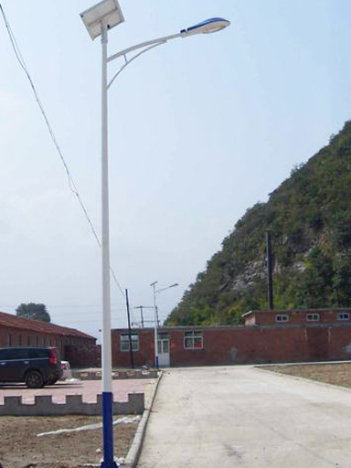 重慶忠縣：邁向大家的小康水平的59盞太陽能庭院路燈