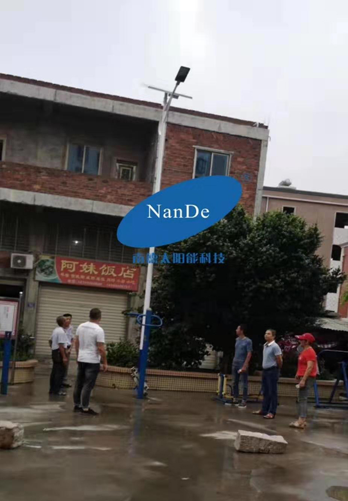 福建太陽(yáng)能路燈 LED太陽(yáng)能路燈 南德太陽(yáng)能路燈