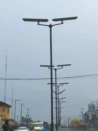 零電費(fèi)照明革命：太陽(yáng)能路燈25年長(zhǎng)效守護(hù)城鄉(xiāng)道路