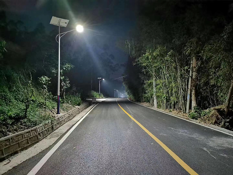太陽(yáng)能路燈_太陽(yáng)能路燈廠家_中山市南德太陽(yáng)能燈飾有限公司