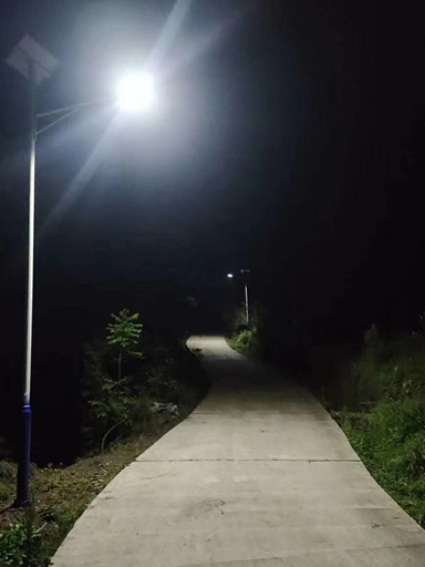 南德太陽能路燈走進湛江遂溪楊柑鎮(zhèn)