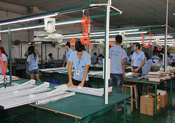 南德太陽能光源車間 中山市南德太陽能光源車間廠家