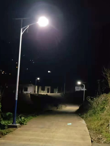 廣西隆林太陽能路燈，“照亮”鄉(xiāng)村脫貧致富路