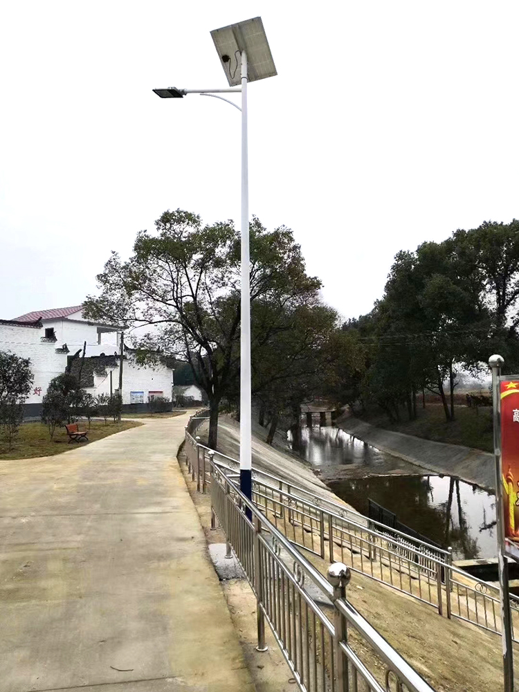 河南太陽能路燈_新農(nóng)村太陽能路燈_南德太陽能路燈