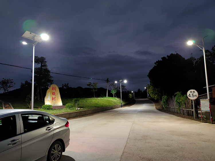 新農(nóng)村太陽能路燈_廣東太陽能路燈_6米太陽能路燈