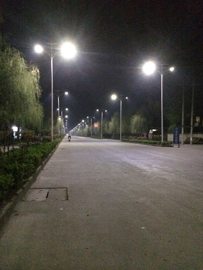 河南太陽(yáng)能路燈