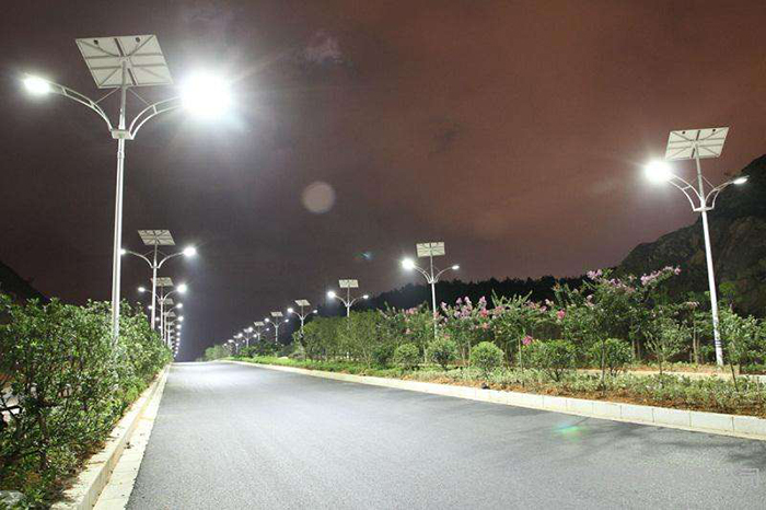 太陽(yáng)能路燈 雙頭路燈 太陽(yáng)能路燈廠家