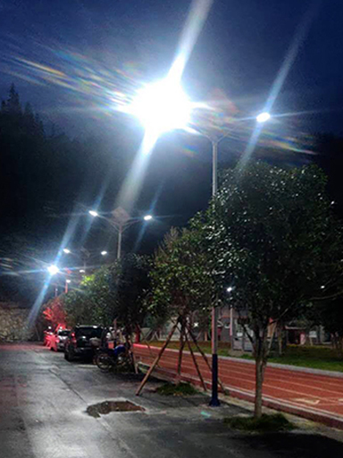 湖南省懷化市大高坪苗族鄉(xiāng)社區(qū)工程新農(nóng)村太陽(yáng)能路燈